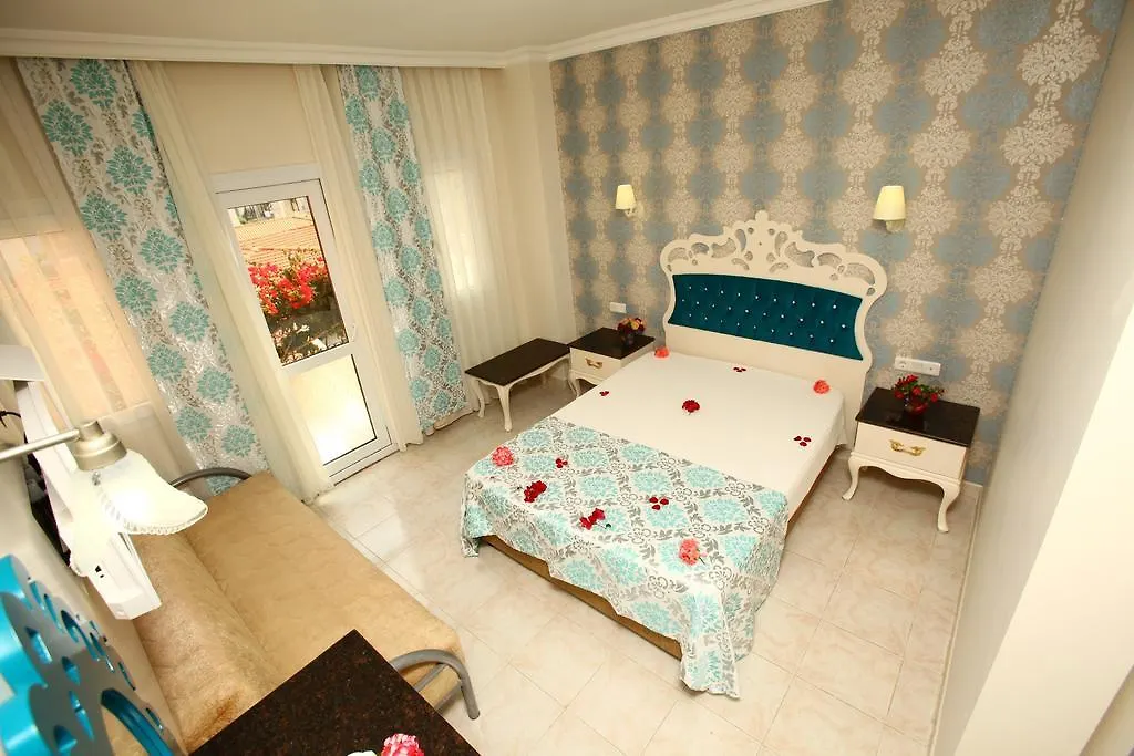 Turk Hotel Ölüdeniz 2*,