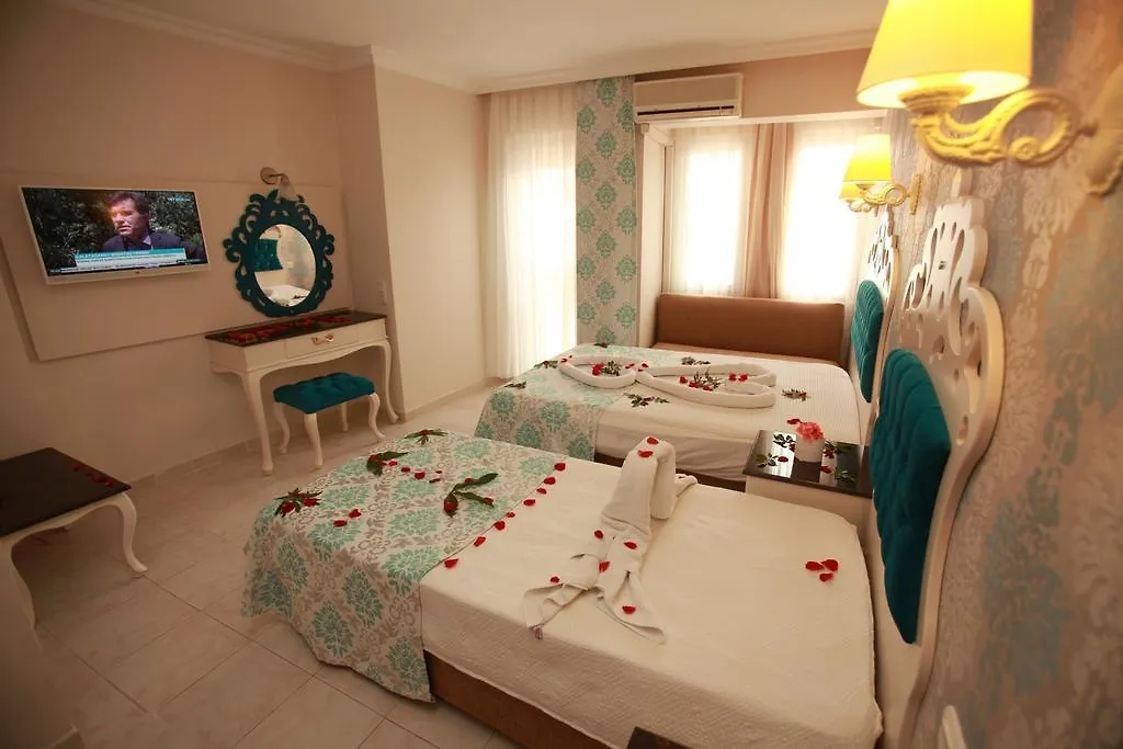 Turk Hotel Ölüdeniz 2*,  Turquía